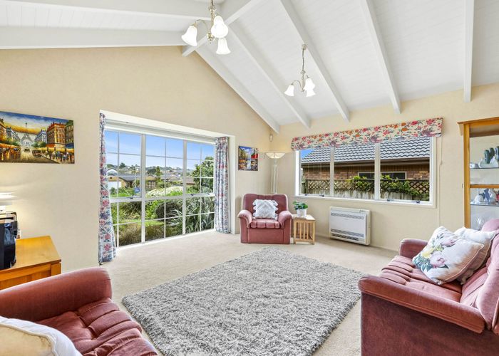  at 18 Pippen Court, Henderson, Waitakere City, Auckland