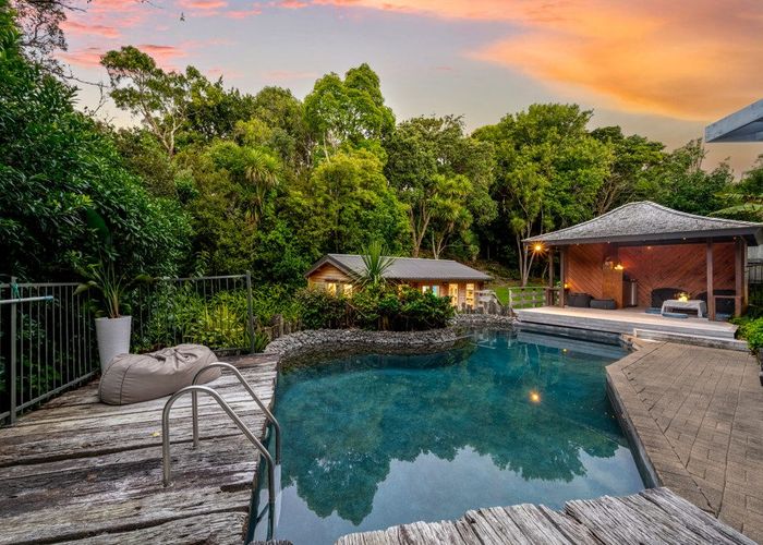  at 127 Mellons Bay Road, Mellons Bay, Manukau City, Auckland