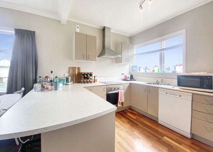  at 49 Pembroke Road, Northland, Wellington, Wellington
