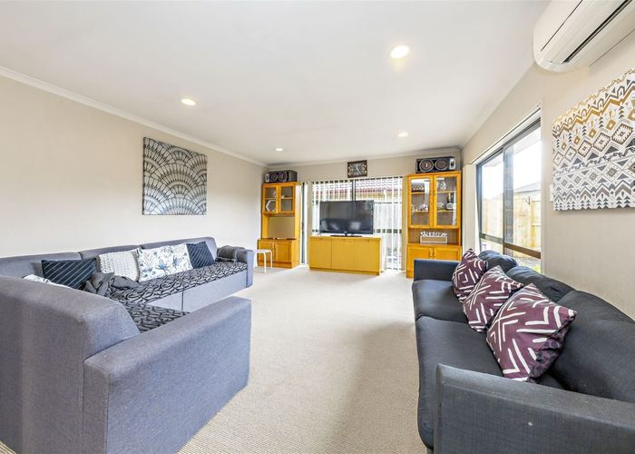  at 9 Villino Place, Randwick Park, Manukau City, Auckland