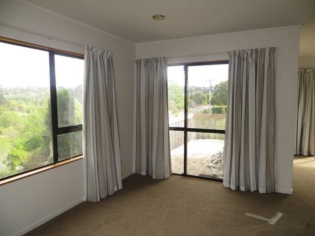  at 1/56 Glencoe Road, Browns Bay, Auckland