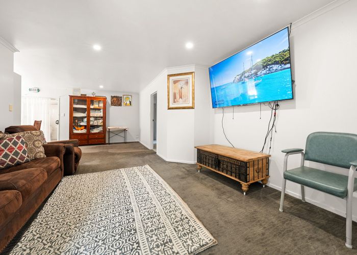  at 156 Smales Road, East Tamaki, Auckland