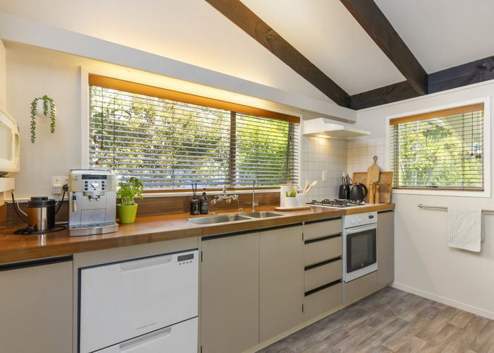  at 40 Saddleback Rise, Murrays Bay, Auckland