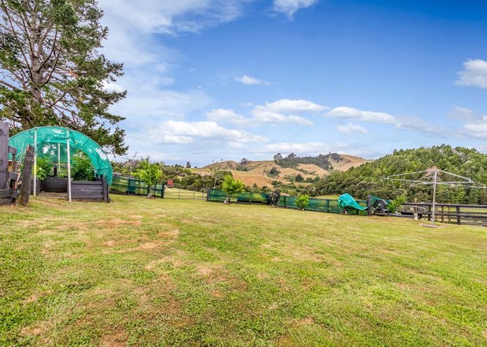  at 85 Axtens Road, Bombay