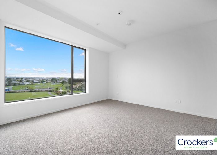  at 5/8 Treasure Lane, Te Atatu South, Waitakere City, Auckland