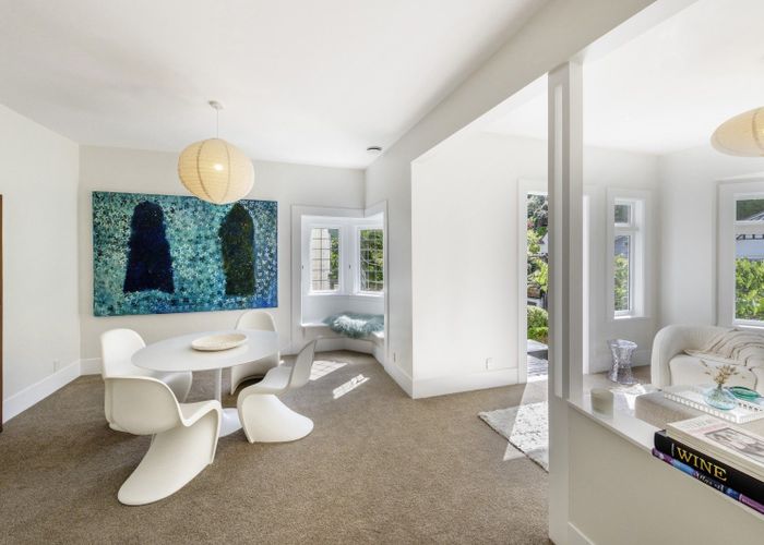  at 8 Glen Road, Kelburn, Wellington