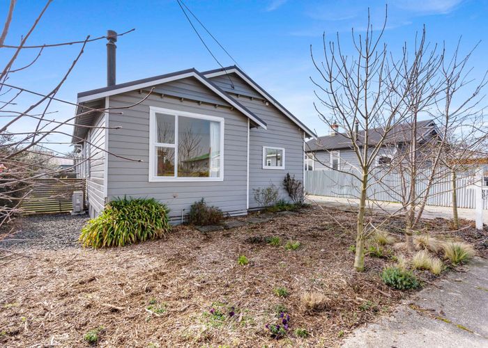  at 13 Yarmouth Street, Balclutha