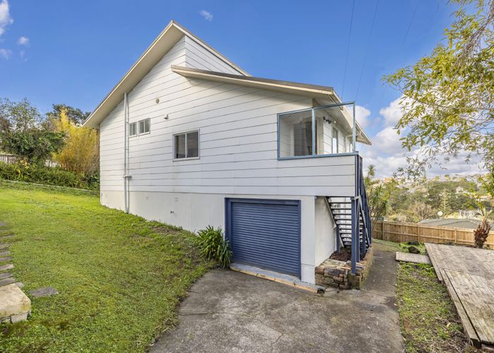  at 2/28 Noeleen Street, Glenfield, North Shore City, Auckland
