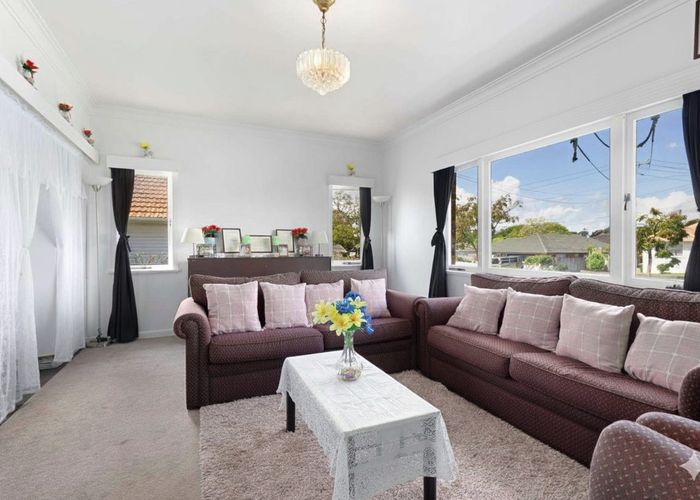  at 6 Frances Street, Manurewa, Manukau City, Auckland