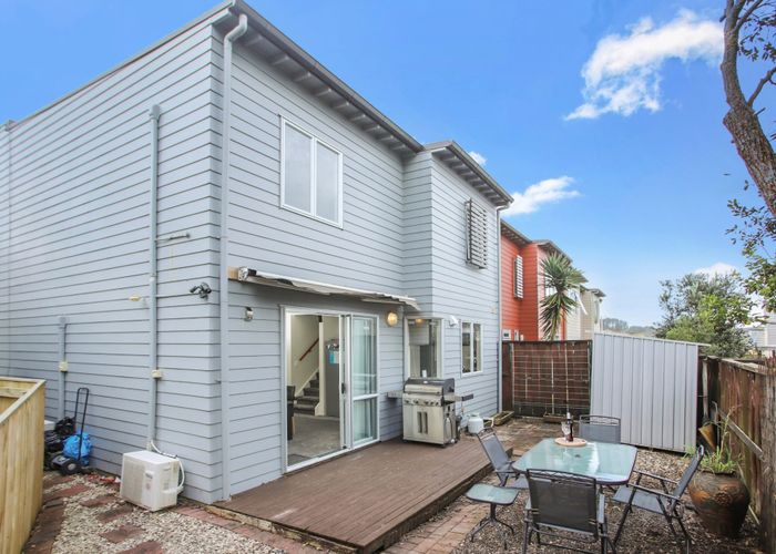  at 39 Albionvale Road, Glen Eden, Auckland