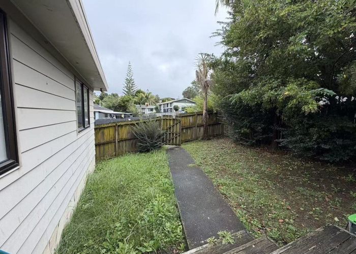  at 27H Rehia Road, Massey, Waitakere City, Auckland