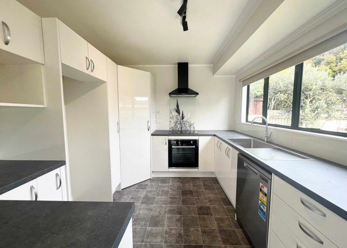  at 16B Ebony Place, Royal Heights, Waitakere City, Auckland