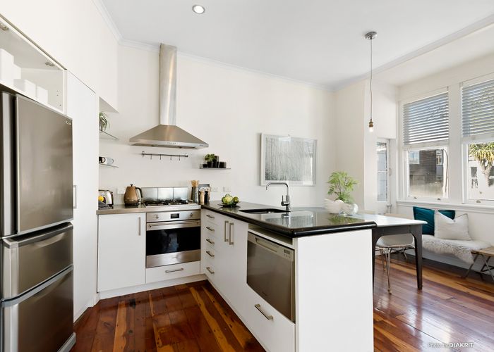  at 9 Dawson Street, Berhampore, Wellington