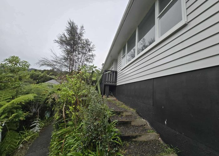  at 6 Wyndham Road, Pinehaven, Upper Hutt, Wellington