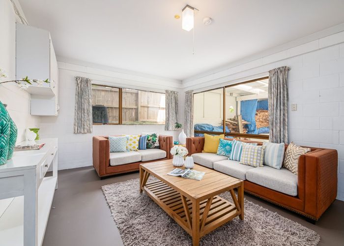  at 46 Spence Road, Henderson, Auckland