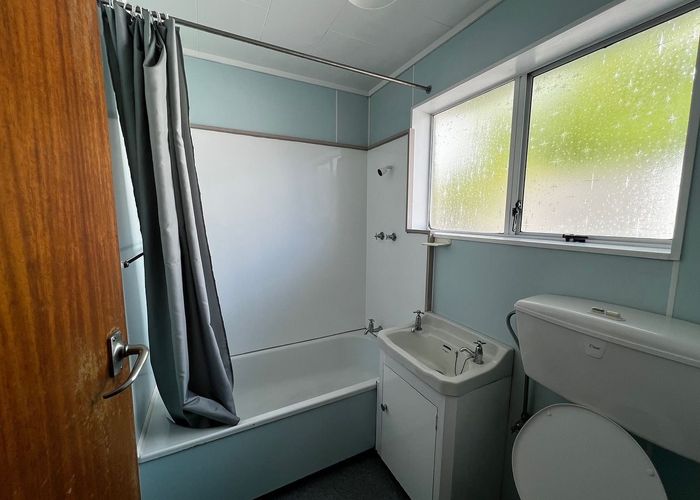  at 2/31 Islington Street, Trentham, Upper Hutt, Wellington