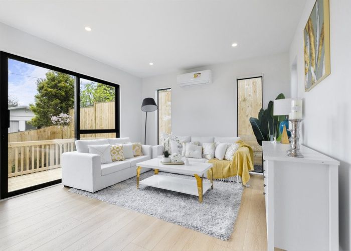  at 16D Exmouth Road, Northcote, North Shore City, Auckland