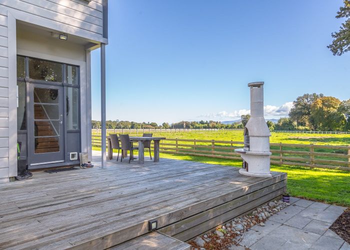  at 1510 State Highway 2, Tauwharenīkau, Tauherenikau