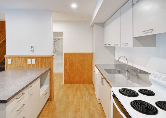  at 7 Athol Terrace, Upper Riccarton, Christchurch City, Canterbury