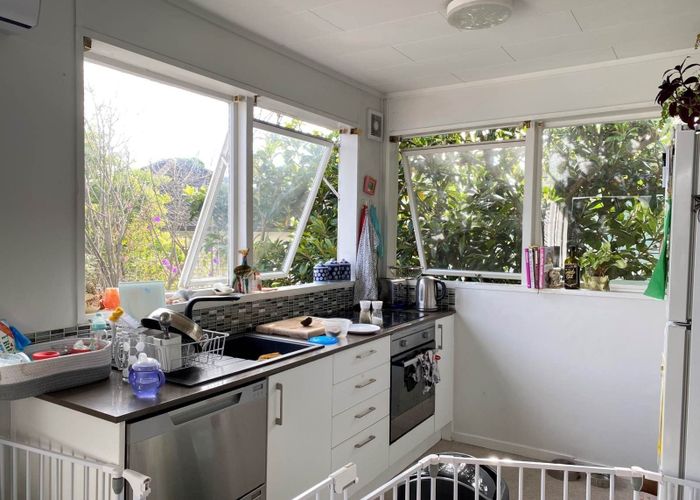  at 1/867 East Coast Road, Northcross, North Shore City, Auckland