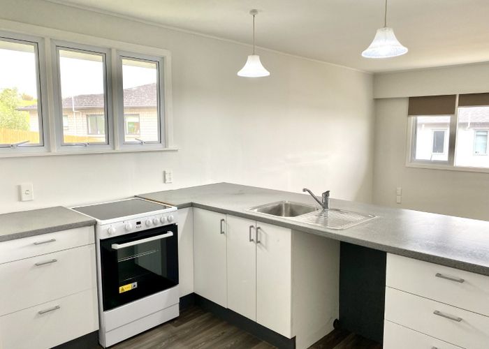  at 11 Windsor Place, Mairangi Bay, North Shore City, Auckland