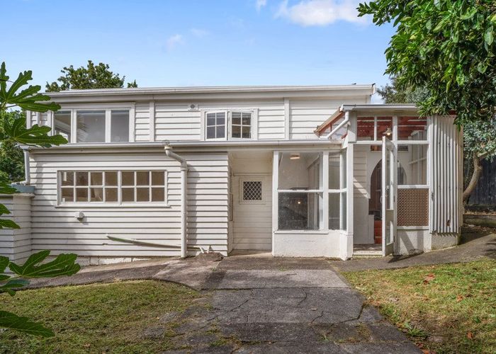  at 17 Awaroa Road, Sunnyvale, Waitakere City, Auckland