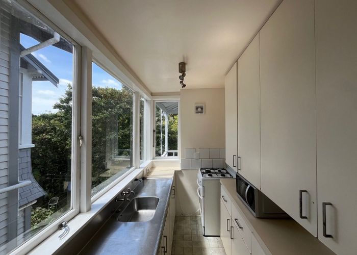  at 2/106 Glenmore Street, Kelburn, Wellington, Wellington