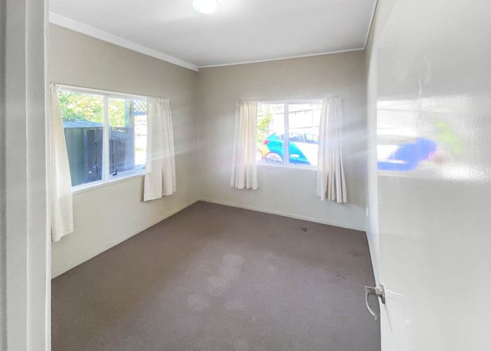  at 1/14 The Avenue, Albany, North Shore City, Auckland