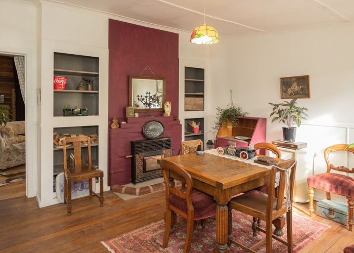  at 16 Wellington Street, Enfield