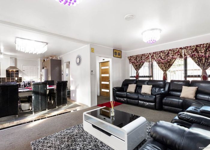  at 5 Rowandale Ave, Manurewa, Manukau City, Auckland