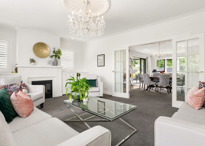  at 1044 River Road, Queenwood, Hamilton