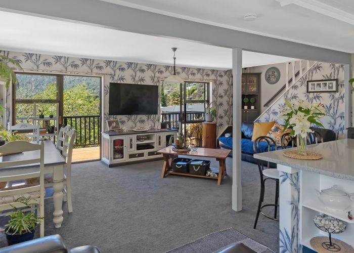  at 17 Webster Place, Picton