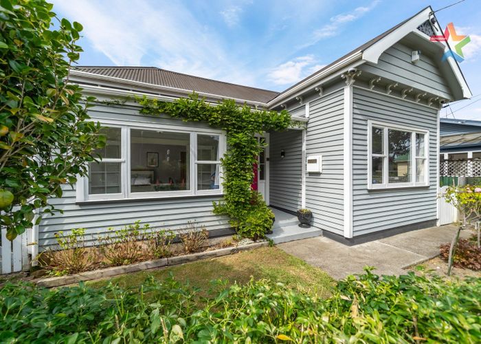 For sale 32 Riddlers Crescent, Petone, Lower Hutt, Wellington homes