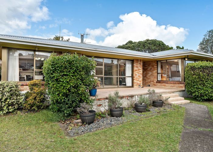  at 39 Lynmore Drive, Hillpark, Auckland