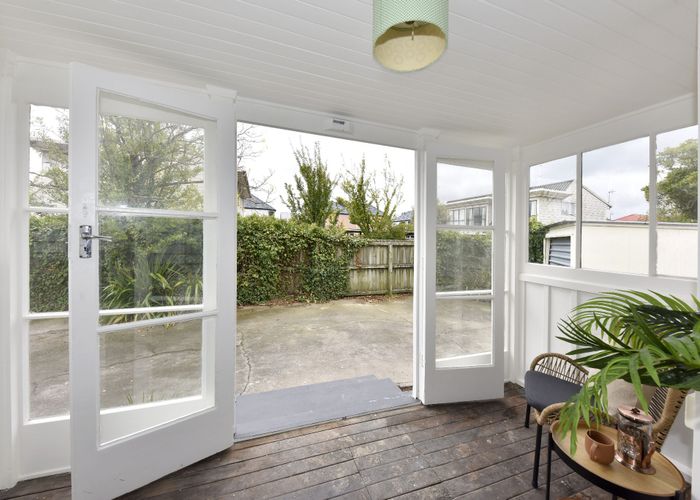  at 1/84 Picton Avenue, Riccarton, Christchurch City, Canterbury