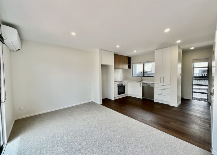  at 2/94 Mathesons Road, Phillipstown, Christchurch