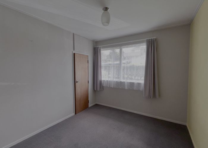  at 3 Erica Road, Sunnynook, North Shore City, Auckland