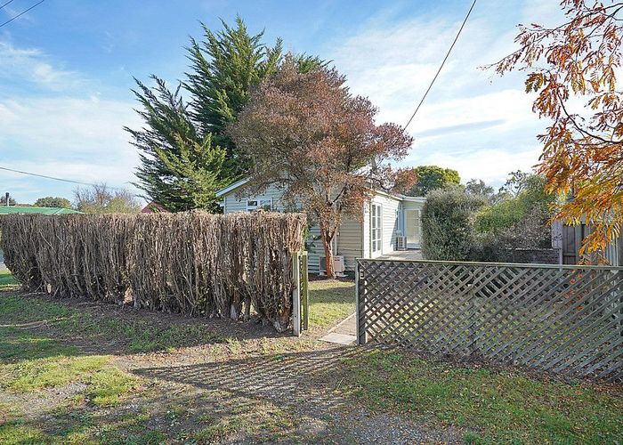  at 46 Ferry Road, Woodend Beach, Woodend