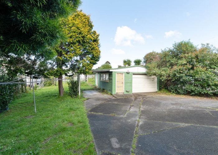  at 18 Bridge Avenue, Te Atatu South, Waitakere City, Auckland