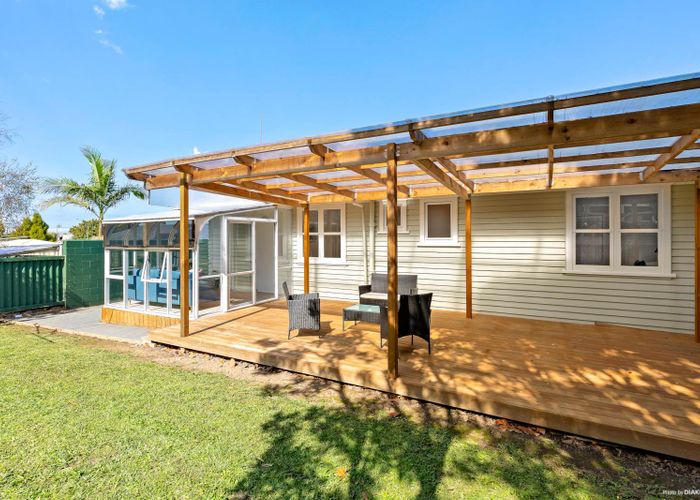  at 13B Park Road, Glenfield, Auckland