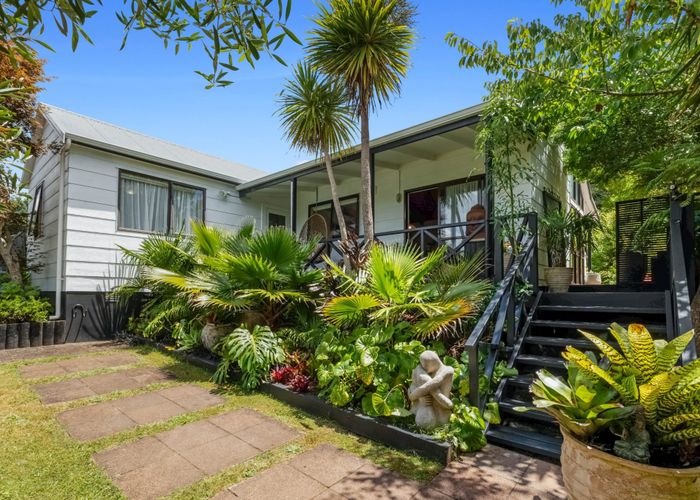  at 19 Thames Street, Welbourn, New Plymouth