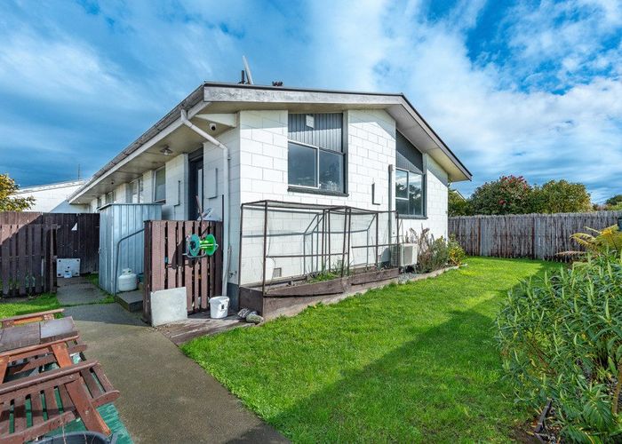  at 1/90 Charles Street, Waltham, Christchurch