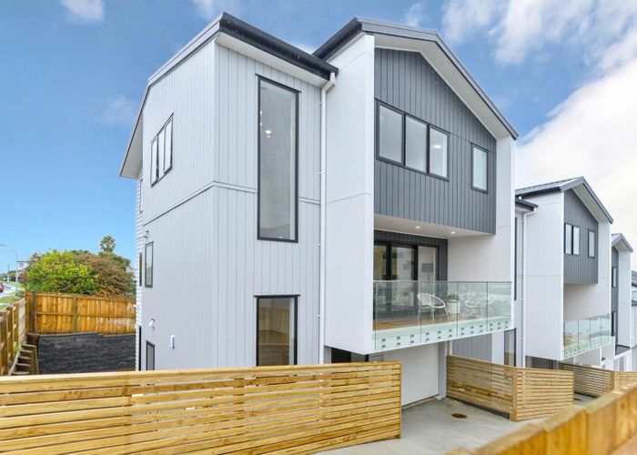  at 93C Bruce Road, Glenfield, North Shore City, Auckland