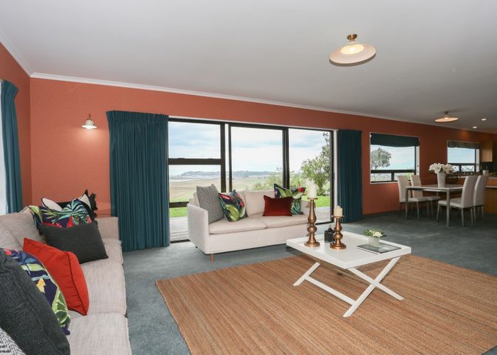  at 62 Nilgiri Road, Poraiti, Napier