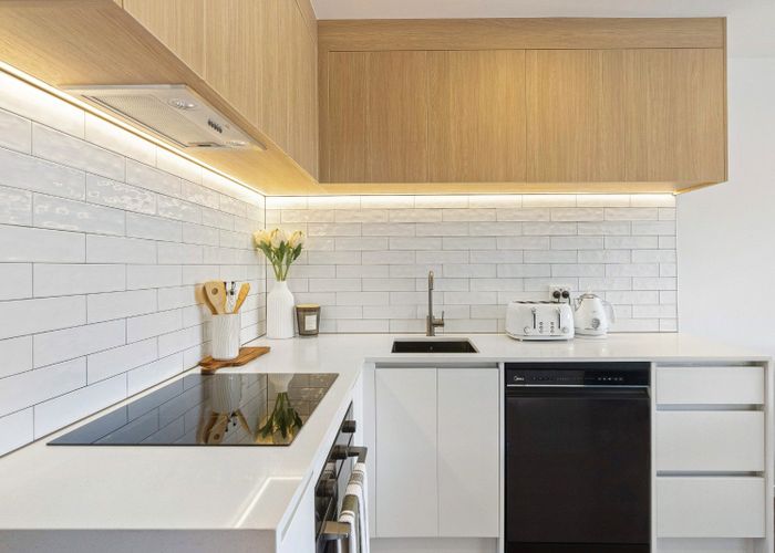  at 8/4 Ngaroma House Drive, Hobsonville, Waitakere City, Auckland