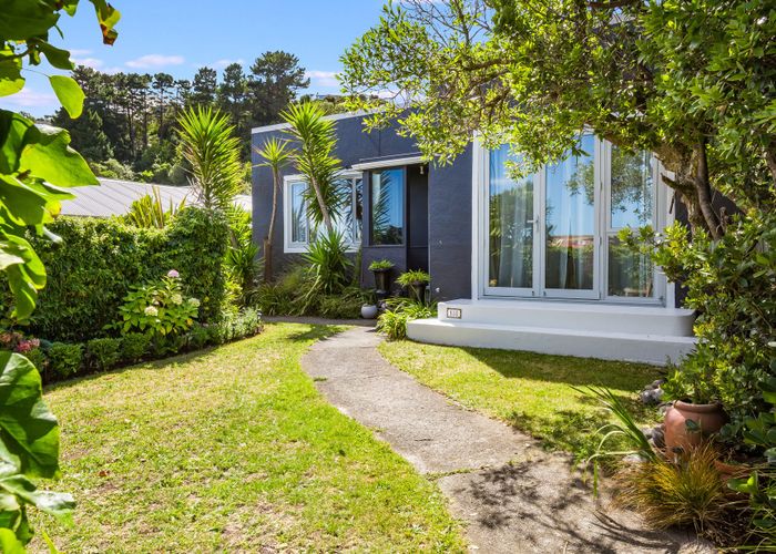 For sale 138 Mana Esplanade, Paremata, Porirua, Wellington homes.co.nz