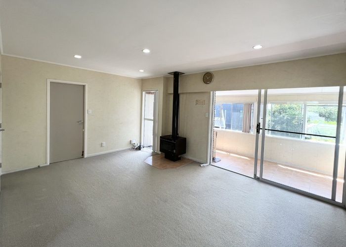  at 2/66 Bentley Avenue, Glenfield, North Shore City, Auckland