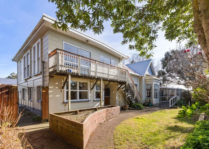  at 35 Mangorei Road, Strandon, New Plymouth, Taranaki