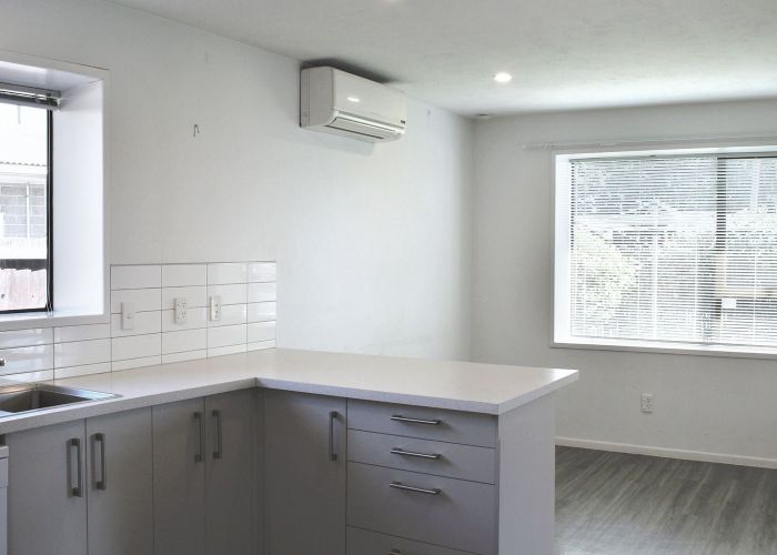  at 1/292 Greers Road, Bishopdale, Christchurch City, Canterbury