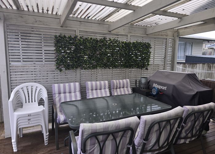  at 9 Noton Road, Mount Roskill, Auckland City, Auckland
